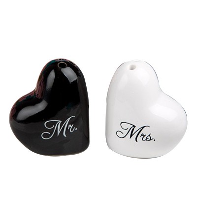 Giveaway Souvenir High Quality Mr and Mrs Salt and Pepper Shaker Wedding Gift