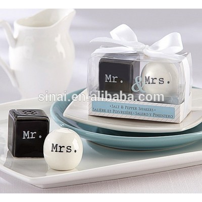 Mr. & Mrs. Wedding Favors Salt and Pepper Shaker