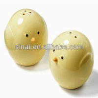 Gift Feathering the Nest Ceramic Birds Salt and Pepper Shaker